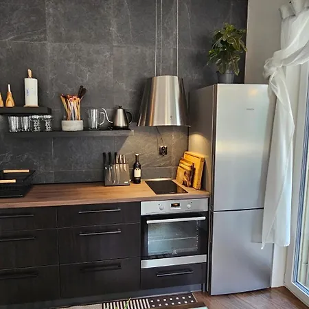 Apartman Hurban Park & Private Indoor Parking & Self Check-in