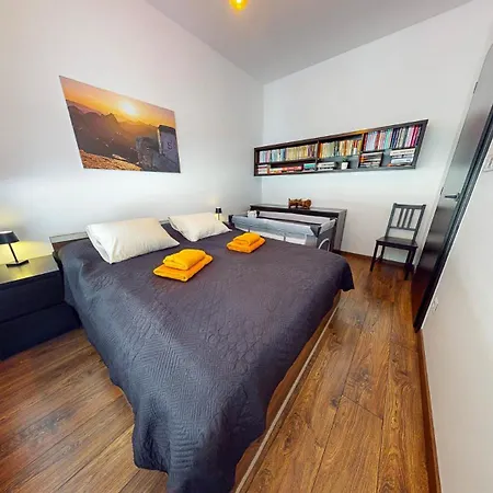 Hurban Park & Private Indoor Parking & Self Check-in *