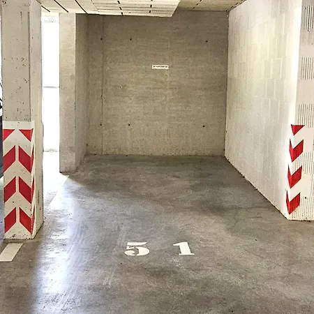 Hurban Park & Private Indoor Parking & Self Check-in * Banská Bystrica