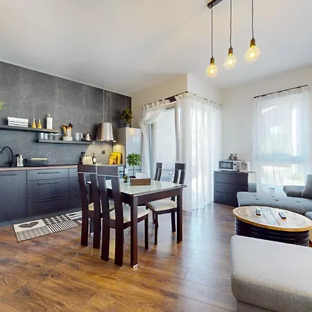 Apartman Hurban Park & Private Indoor Parking & Self Check-in Besztercebánya